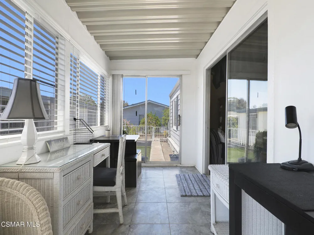 92 Poinsettia Gardens Drive Ventura, CA 93004