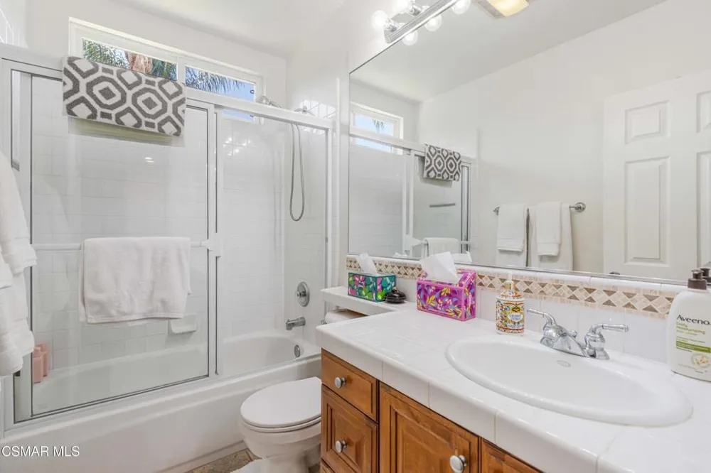5405 Sunlight Street Simi Valley, CA 93063