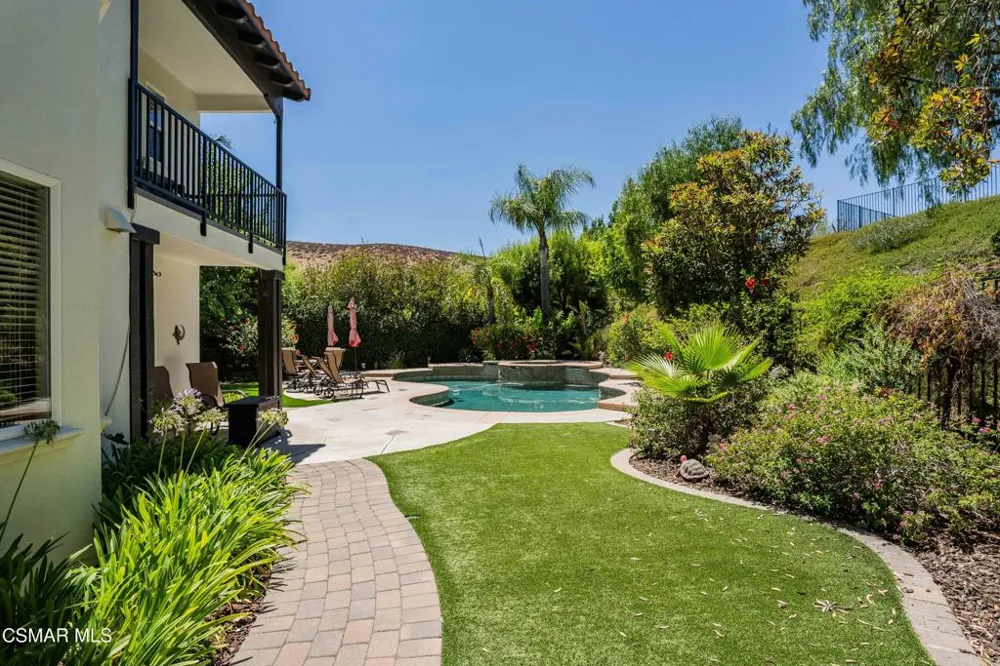 5405 Sunlight Street Simi Valley, CA 93063