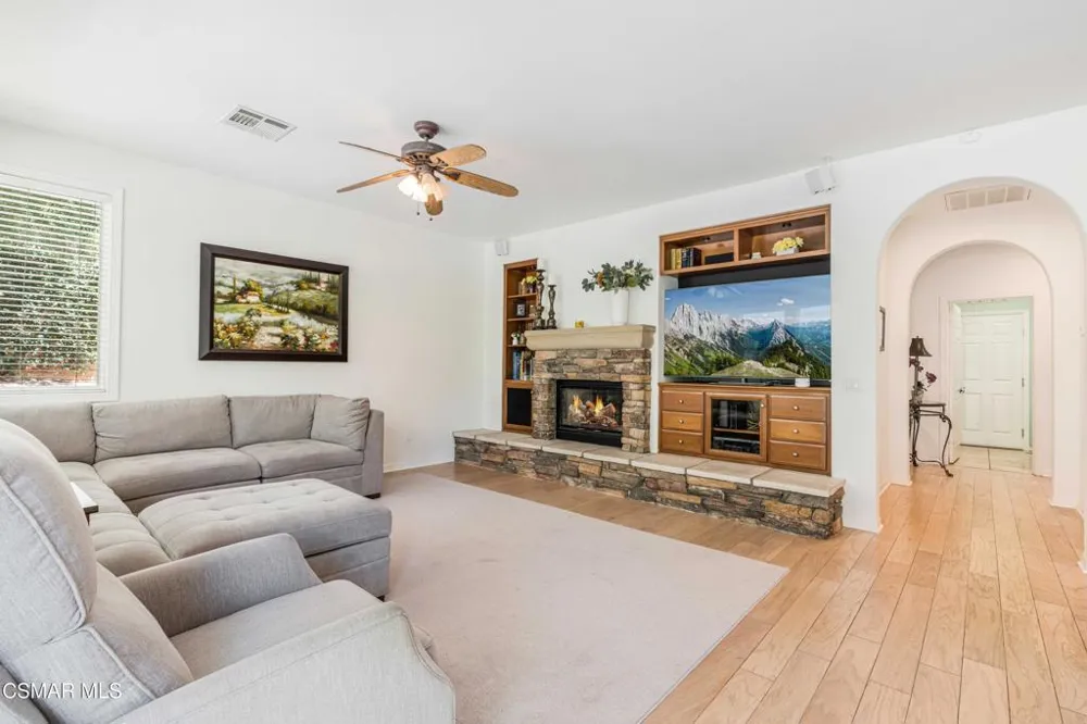 5405 Sunlight Street Simi Valley, CA 93063