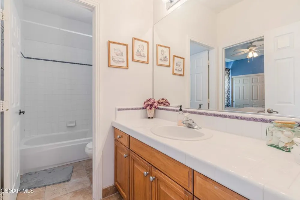 5405 Sunlight Street Simi Valley, CA 93063