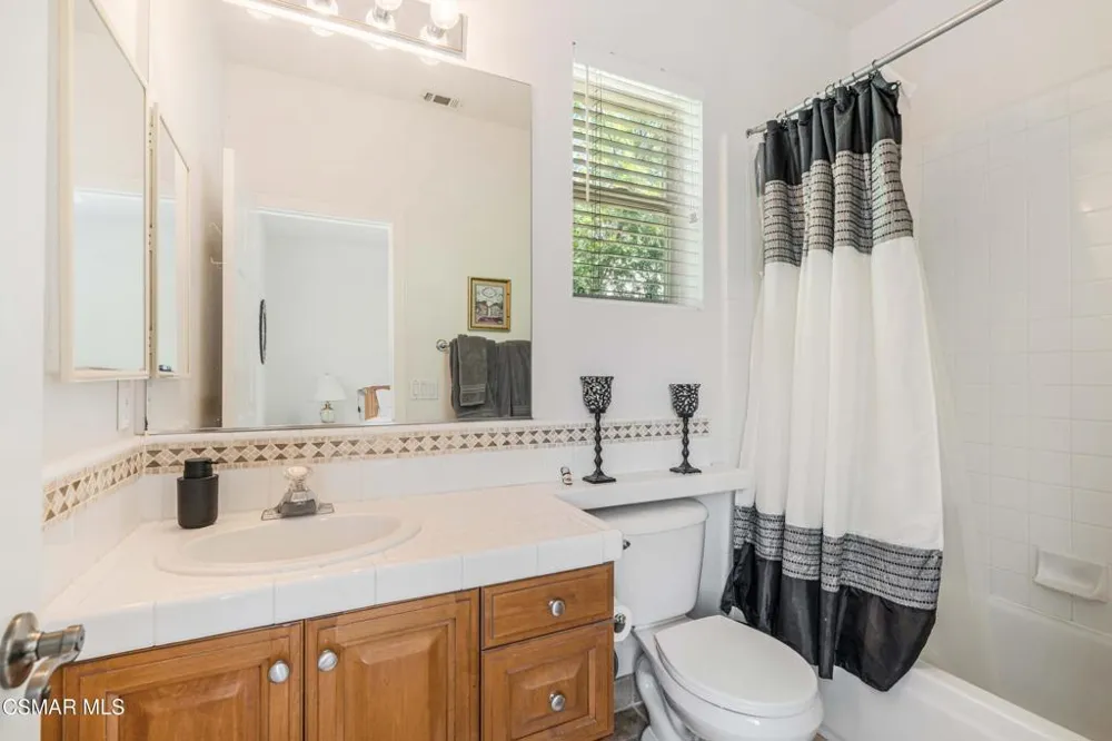 5405 Sunlight Street Simi Valley, CA 93063