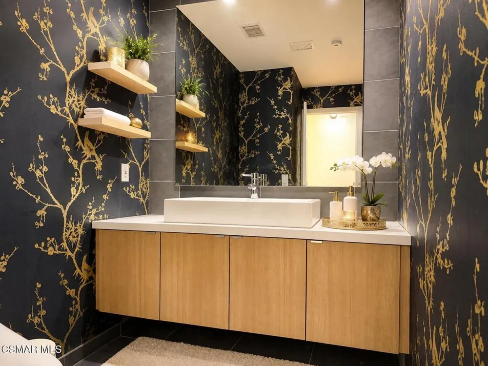 4535 Lennox Avenue Sherman Oaks, CA 91423