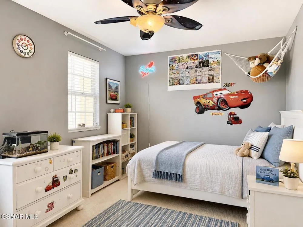 4535 Lennox Avenue Sherman Oaks, CA 91423
