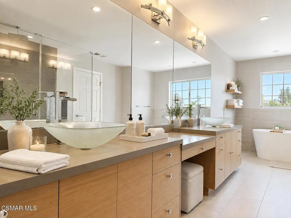4535 Lennox Avenue Sherman Oaks, CA 91423