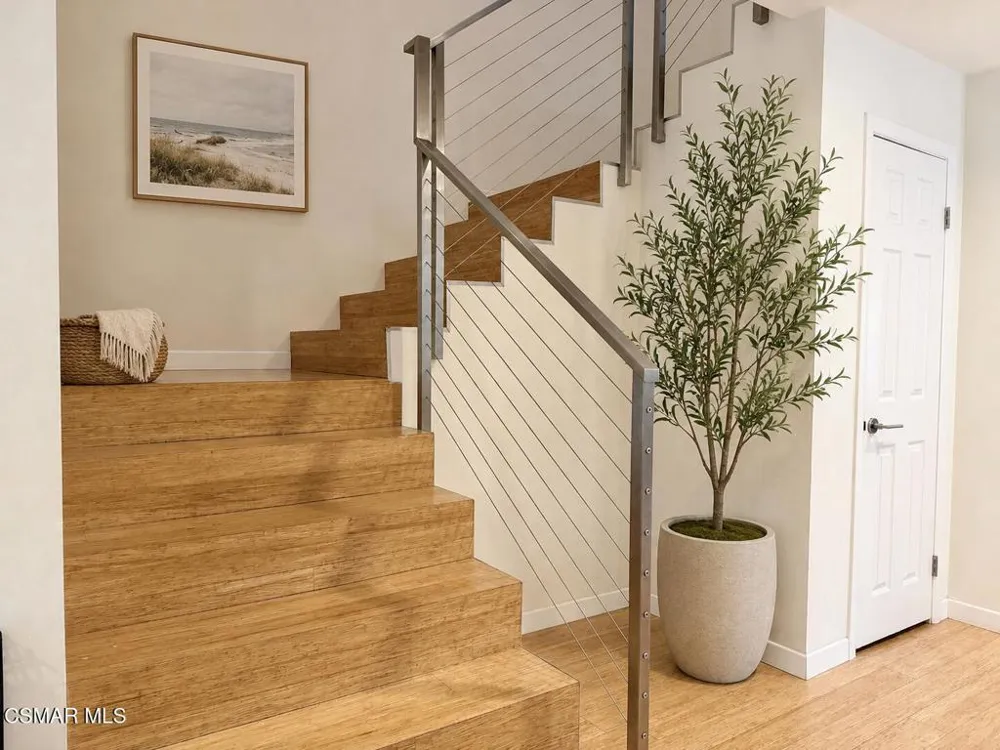4535 Lennox Avenue Sherman Oaks, CA 91423