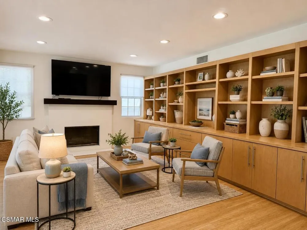 4535 Lennox Avenue Sherman Oaks, CA 91423