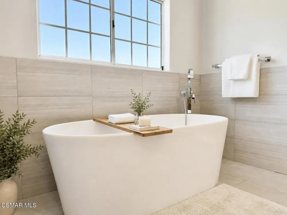 4535 Lennox Avenue Sherman Oaks, CA 91423