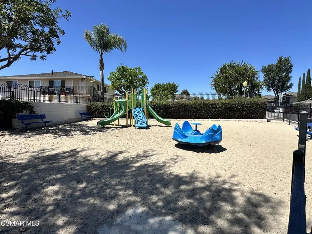 1669 Calle Zafiro Newbury Park, CA 91320