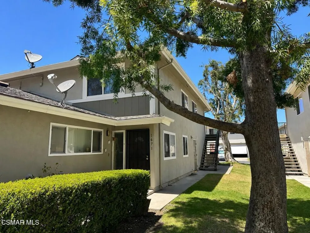 1669 Calle Zafiro Newbury Park, CA 91320