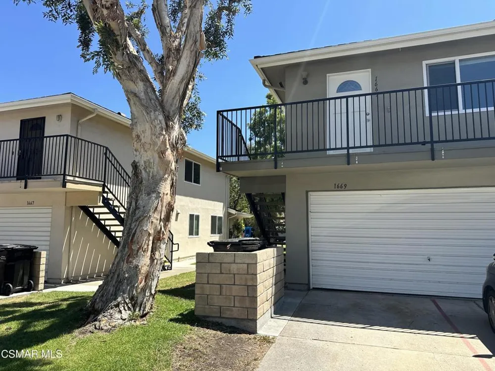 1669 Calle Zafiro Newbury Park, CA 91320