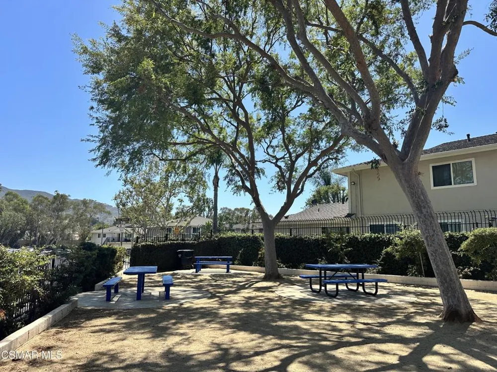 1669 Calle Zafiro Newbury Park, CA 91320