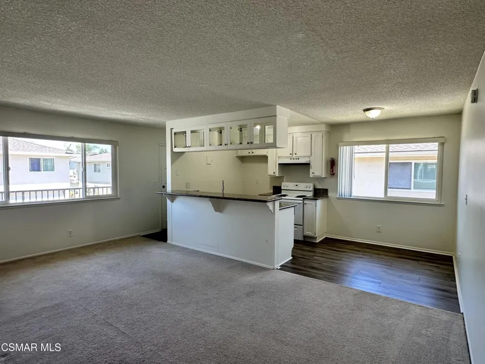 1669 Calle Zafiro Newbury Park, CA 91320