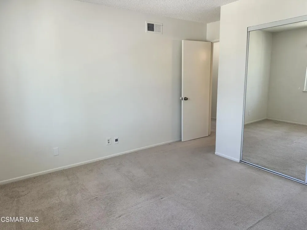 1669 Calle Zafiro Newbury Park, CA 91320