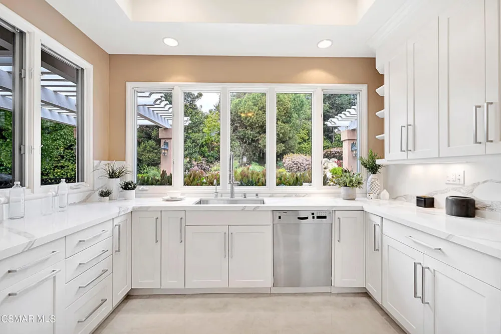 1687 Castlebridge Court Westlake Village, CA 91362