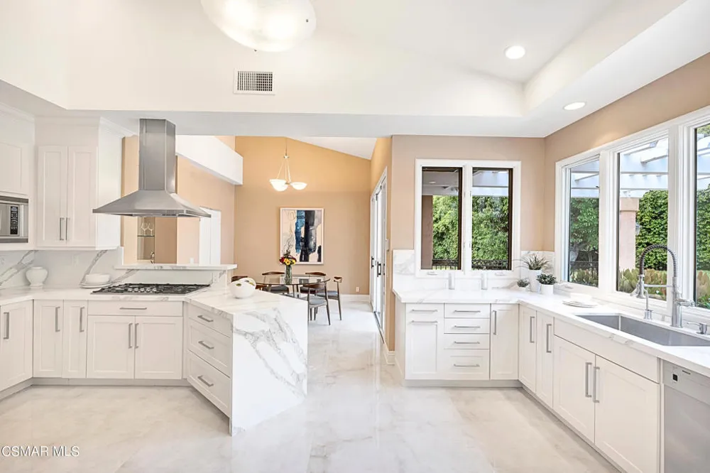 1687 Castlebridge Court Westlake Village, CA 91362