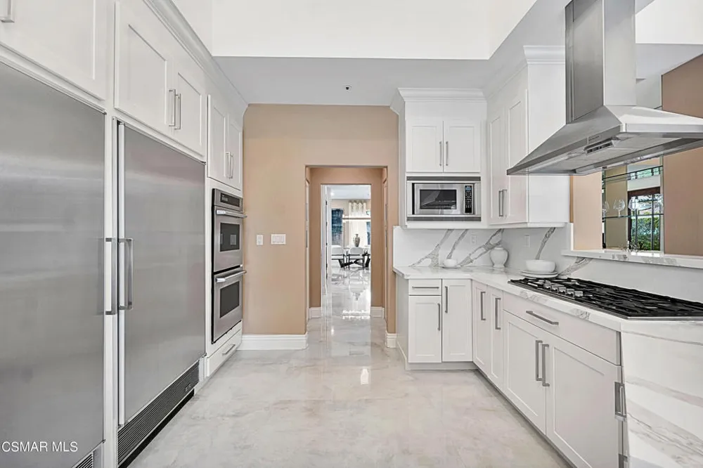 1687 Castlebridge Court Westlake Village, CA 91362