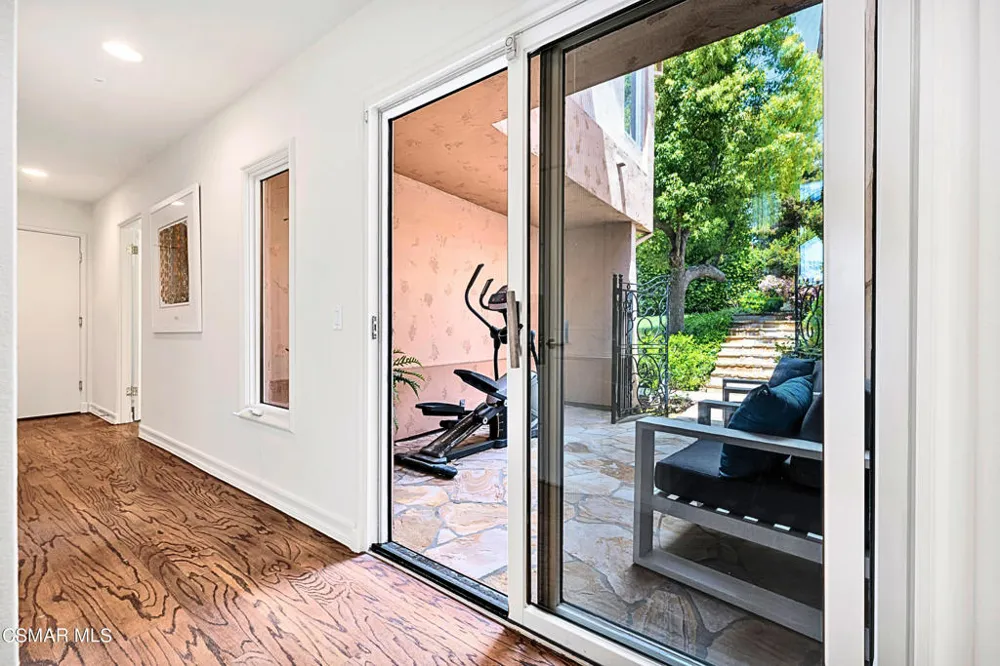 1687 Castlebridge Court Westlake Village, CA 91362