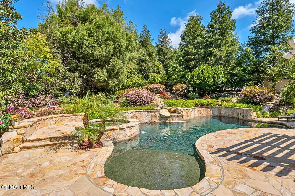1687 Castlebridge Court Westlake Village, CA 91362