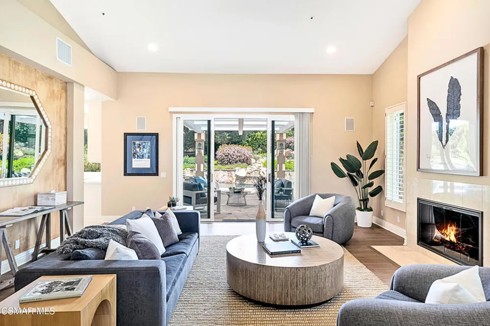 1687 Castlebridge Court Westlake Village, CA 91362