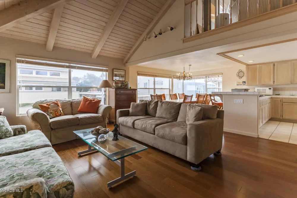 1201 Cornwall Lane Ventura, CA 93001
