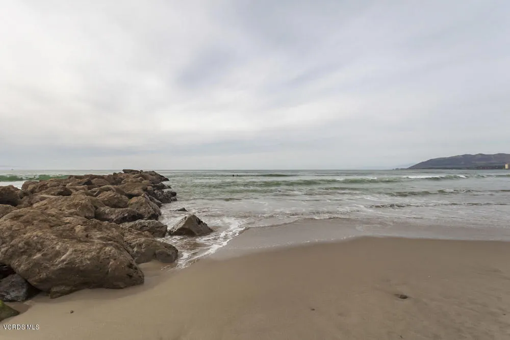 1201 Cornwall Lane Ventura, CA 93001