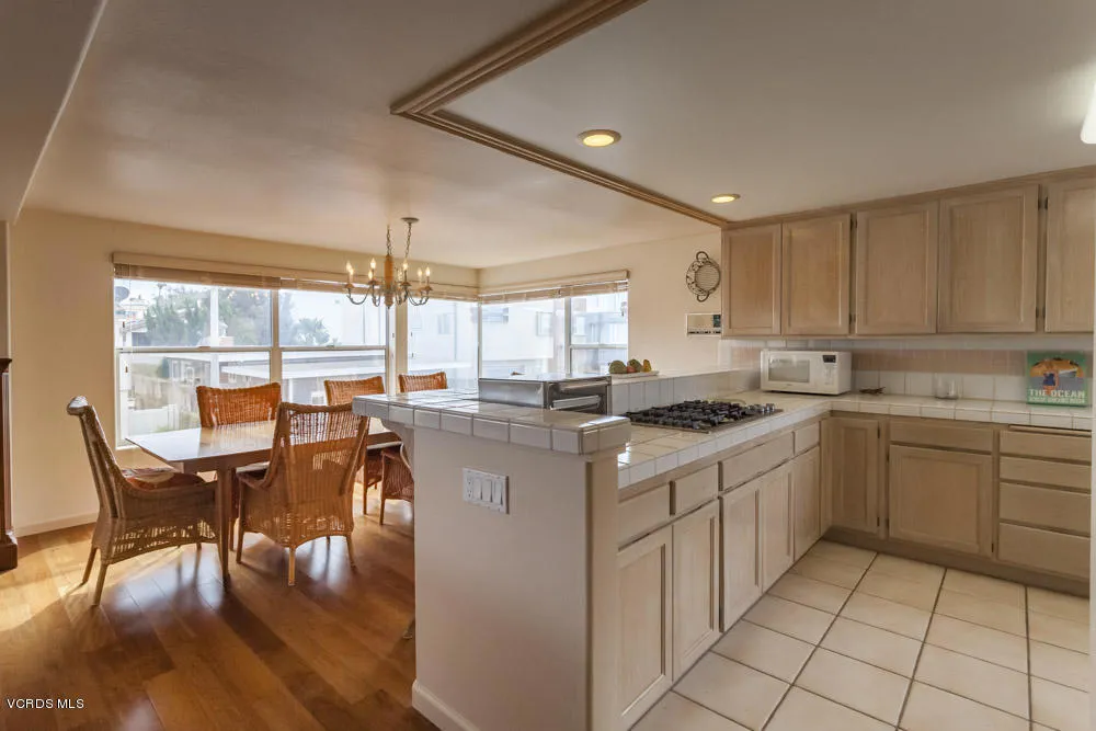 1201 Cornwall Lane Ventura, CA 93001