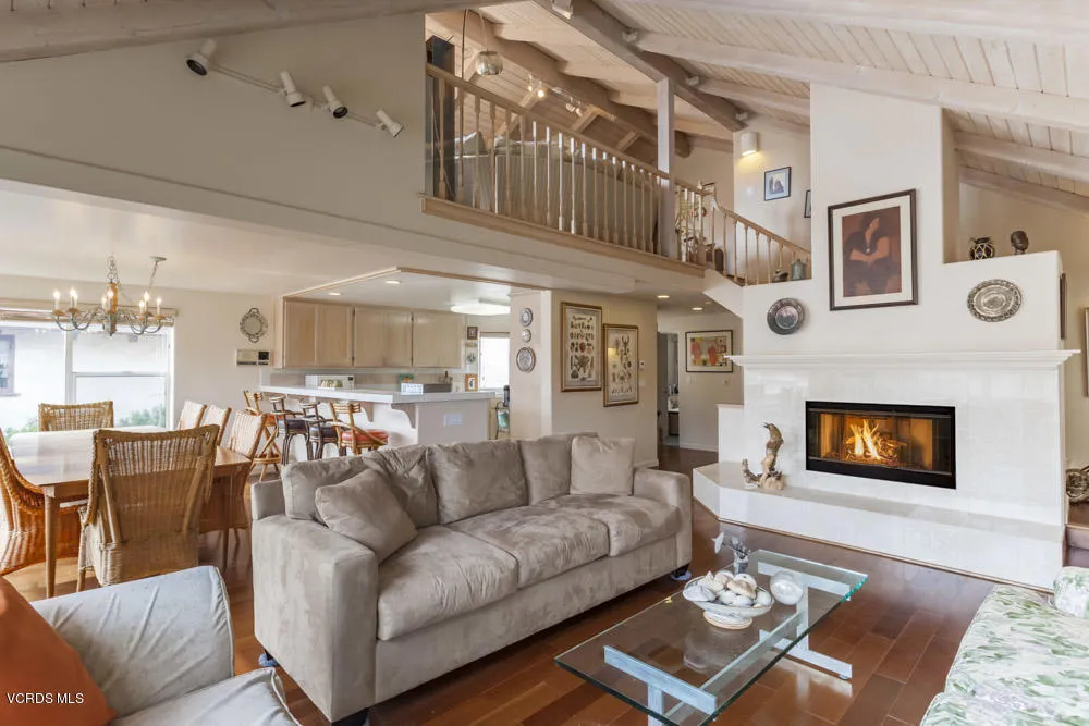 1201 Cornwall Lane Ventura, CA 93001