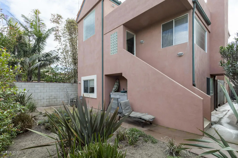 1201 Cornwall Lane Ventura, CA 93001