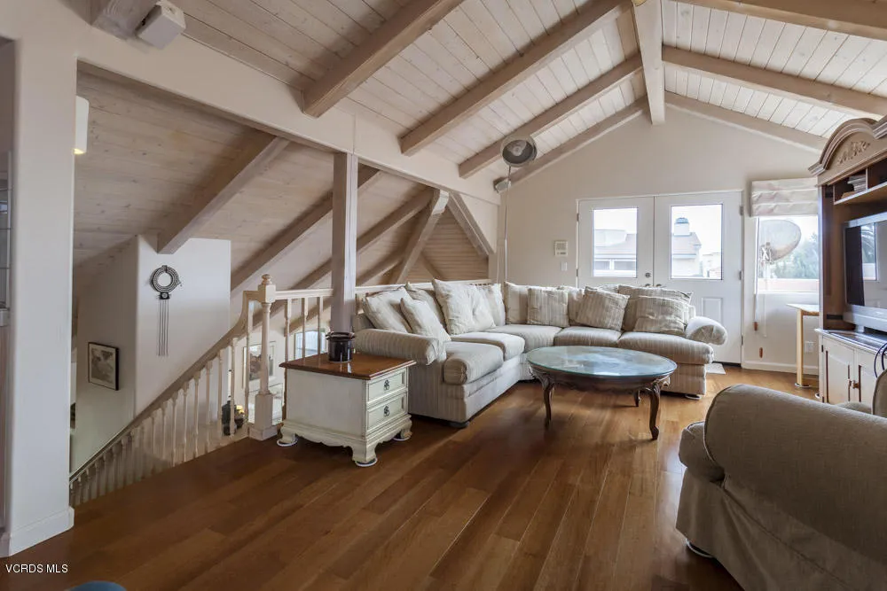 1201 Cornwall Lane Ventura, CA 93001