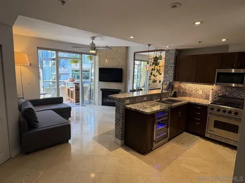 1277 Kettner Blvd #305