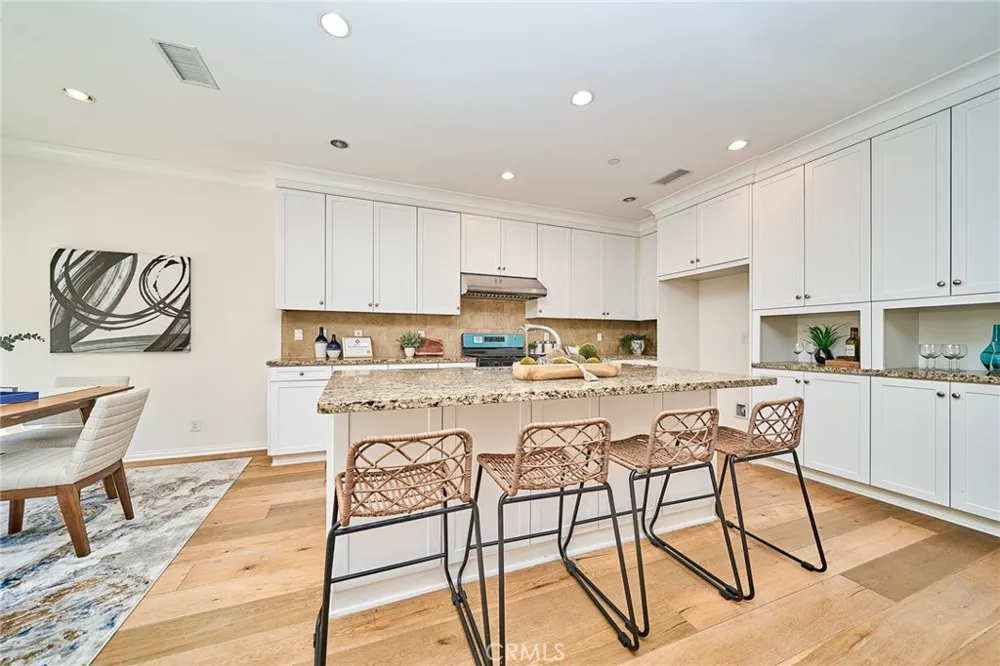 121 Baritone Irvine, CA 92620