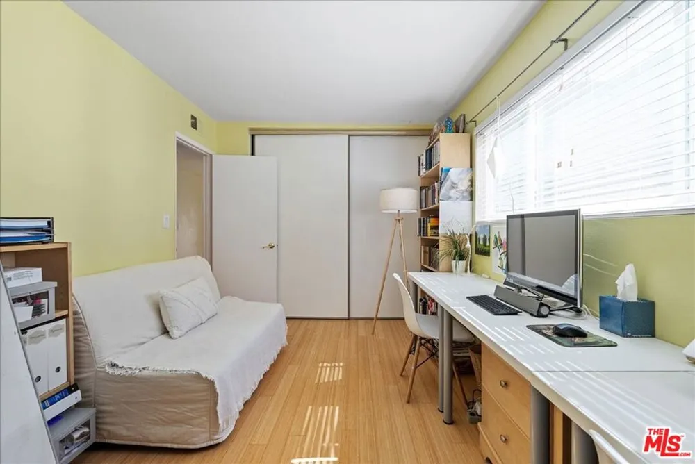 954 W 6th Street San Pedro, CA 90731