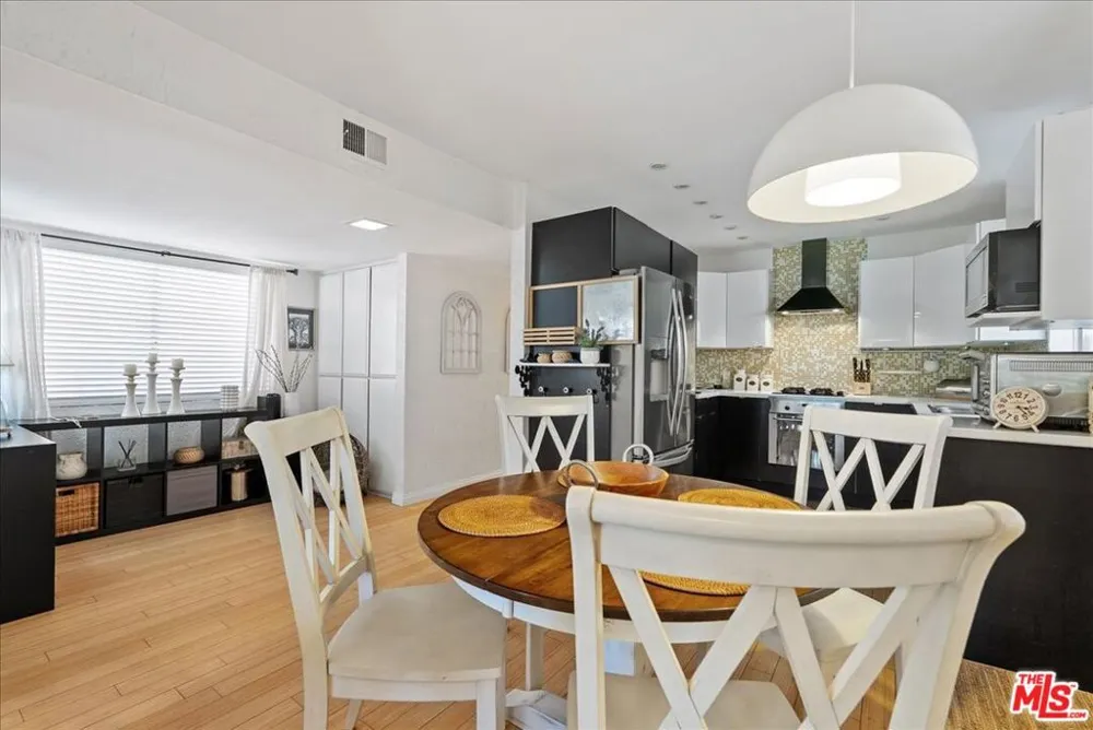 954 W 6th Street San Pedro, CA 90731