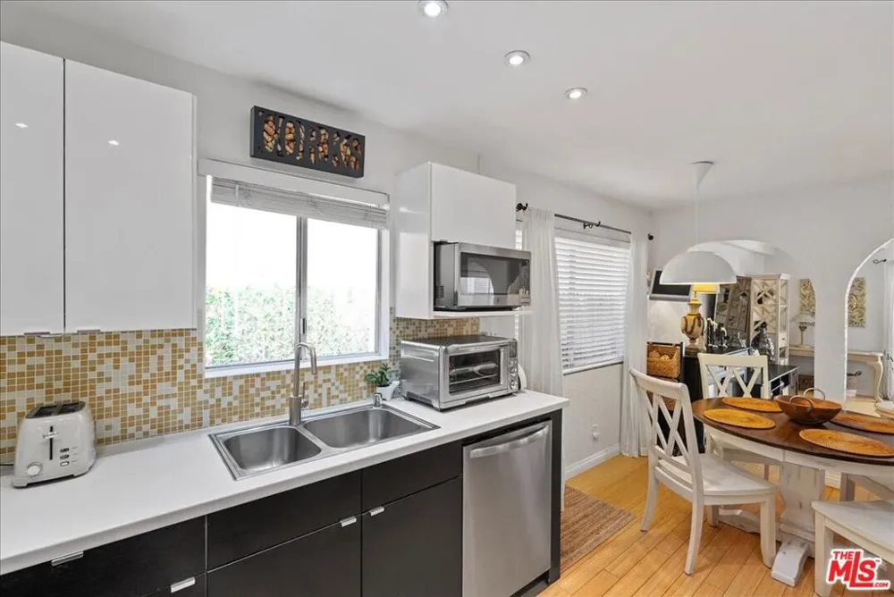 954 W 6th Street San Pedro, CA 90731