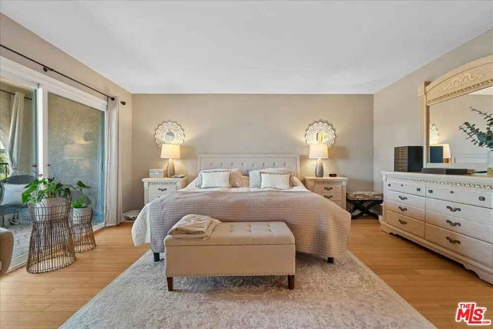 954 W 6th Street San Pedro, CA 90731