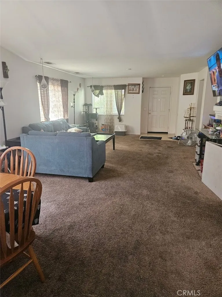 10965 Remington Adelanto, CA 92301