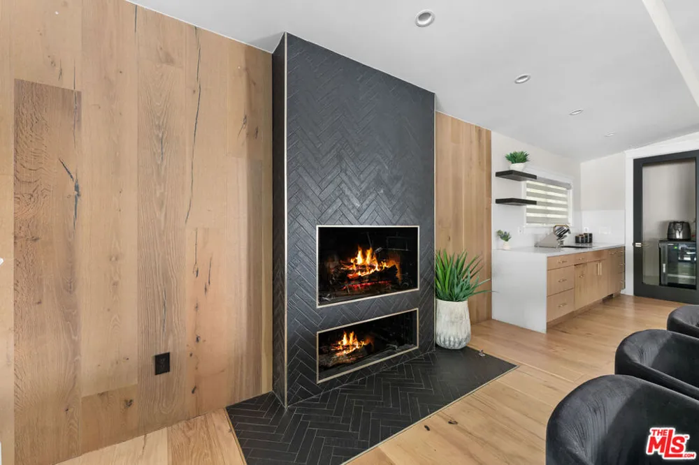 13339 Margate Street Van Nuys, CA 91401