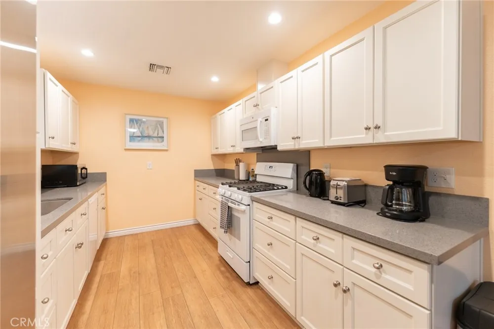 161 May Monrovia, CA 91016