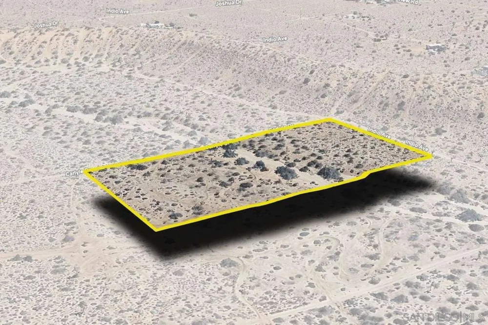 Carlyle DR Yucca Valley, CA 92284