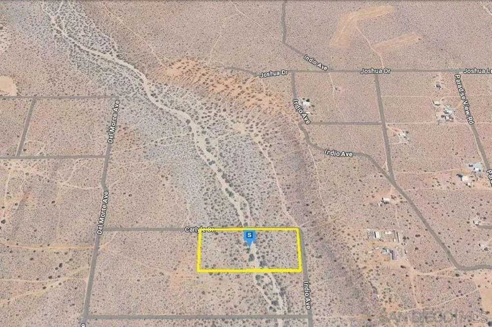 Carlyle DR Yucca Valley, CA 92284