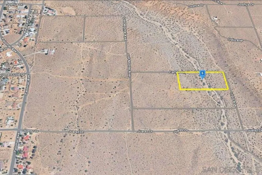 Carlyle DR Yucca Valley, CA 92284