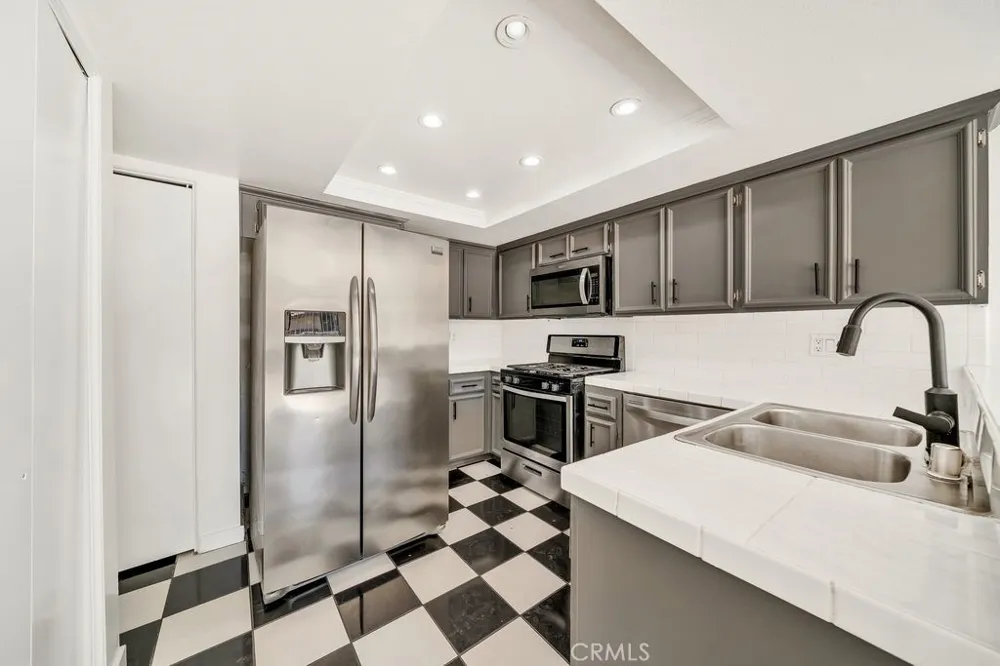 13492 Ramona Baldwin Park, CA 91706