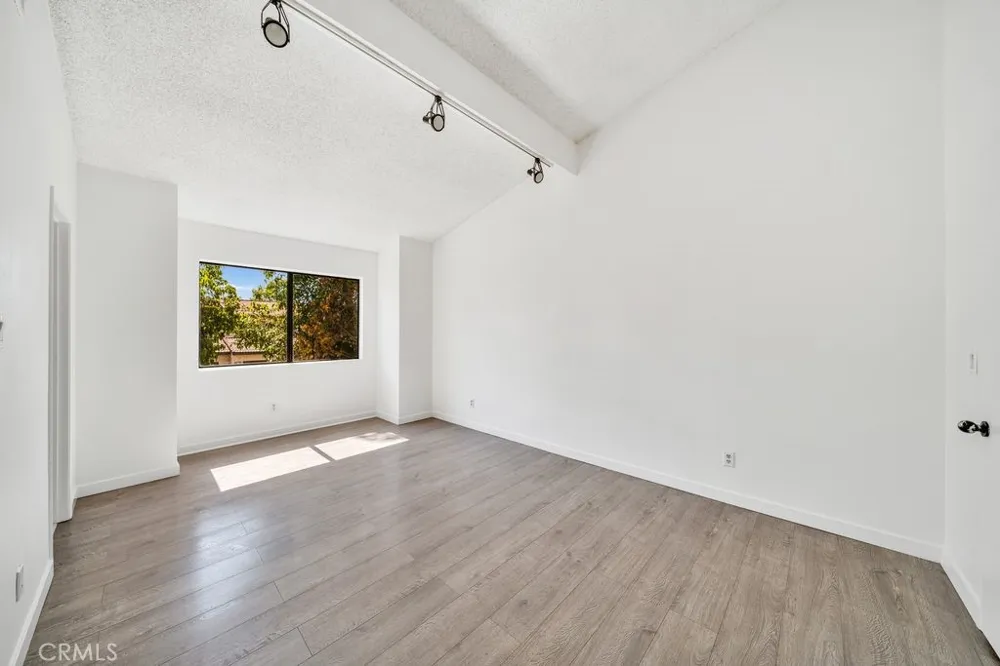13492 Ramona Baldwin Park, CA 91706