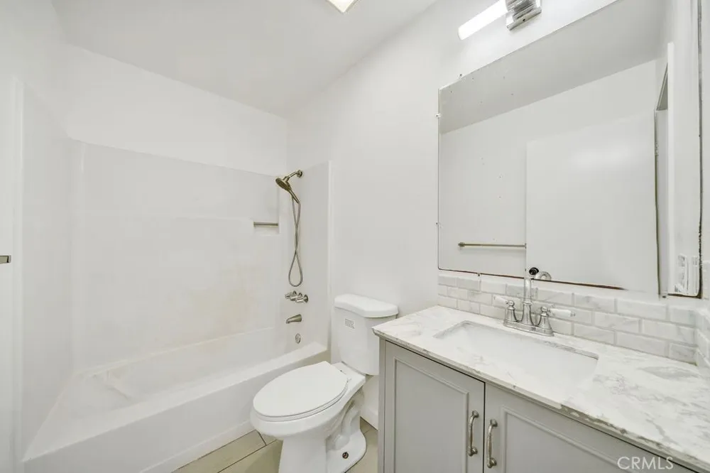 13492 Ramona Baldwin Park, CA 91706