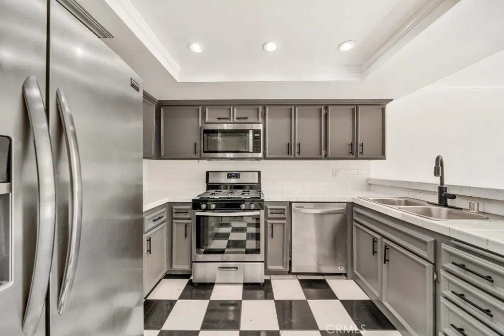 13492 Ramona Baldwin Park, CA 91706