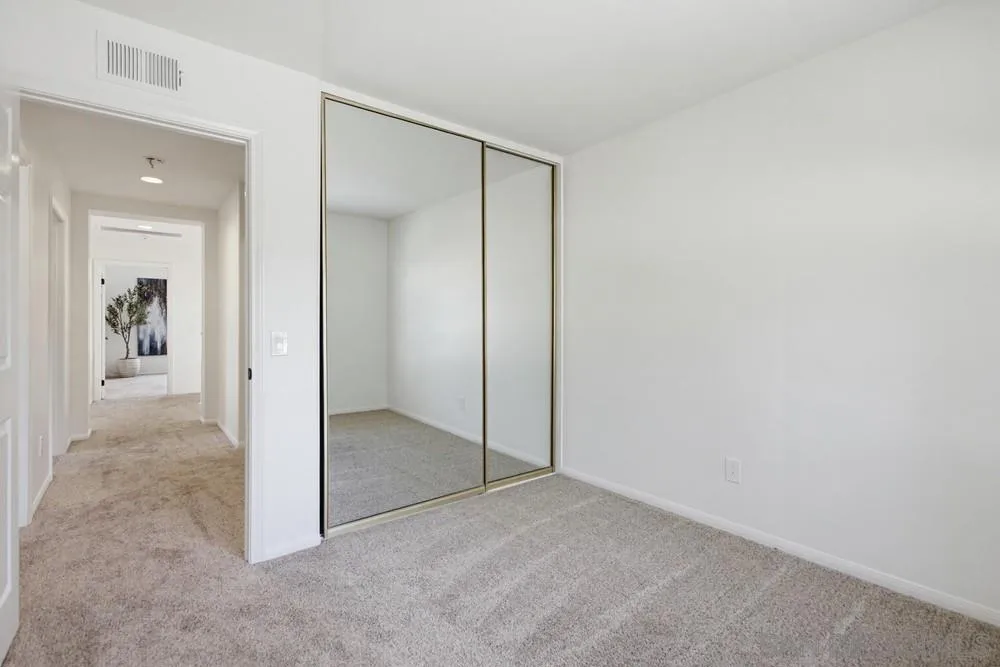 8995 Hampe Court San Diego, CA 92129