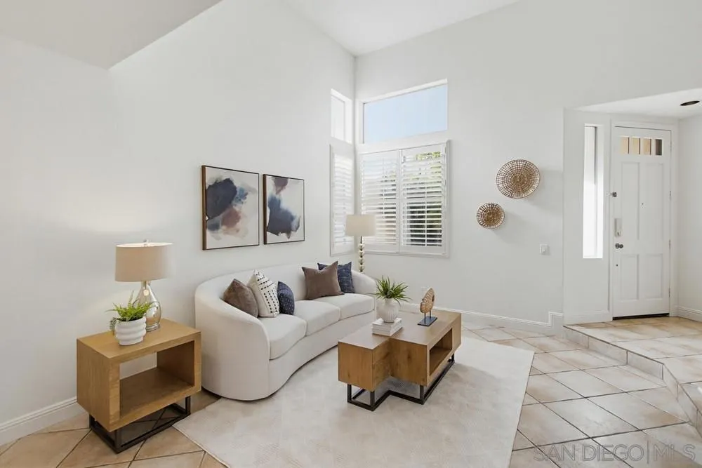 8995 Hampe Court San Diego, CA 92129