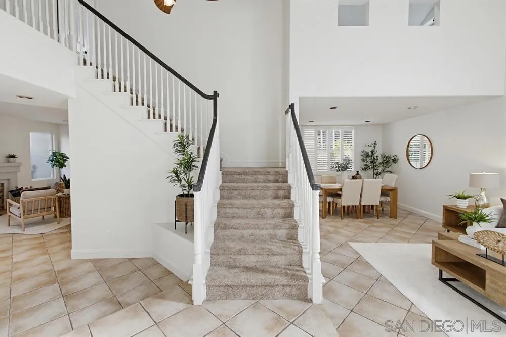 8995 Hampe Court San Diego, CA 92129