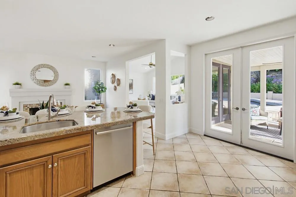 8995 Hampe Court San Diego, CA 92129